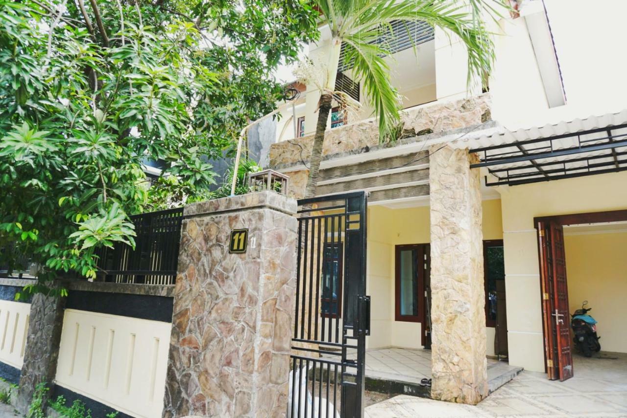 Green Surabaya Homey Exterior foto